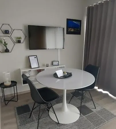 Belle-vue Apartment *